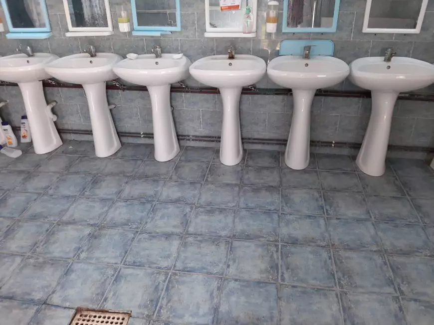 COVID-19 în Teleorman. La Dunărica, un centru de agrement, carantina înseamnă volei, băutură și muzica lui Jean de la Craiova