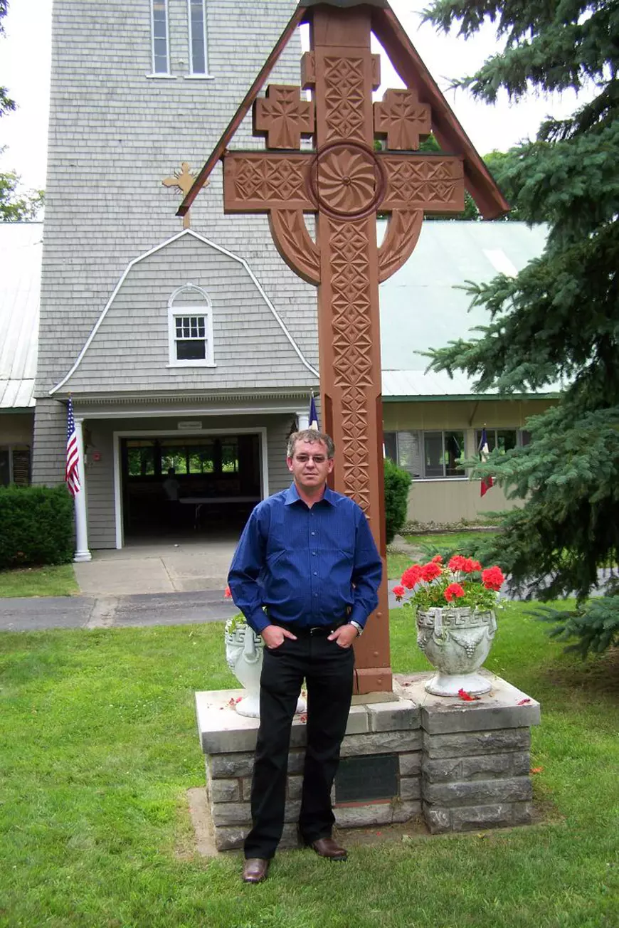 Păstrătorul istoriei migrației românești. Ștefan Străjeri, de 18 ani în SUA: “Am o arhivă de peste 100 de cutii de documente, ziare vechi”