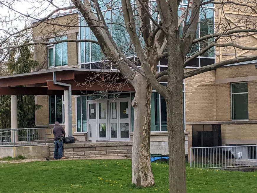 Un IT-ist român în Canada este, în vremuri de pandemie, voluntar pentru oamenii fără adăpost