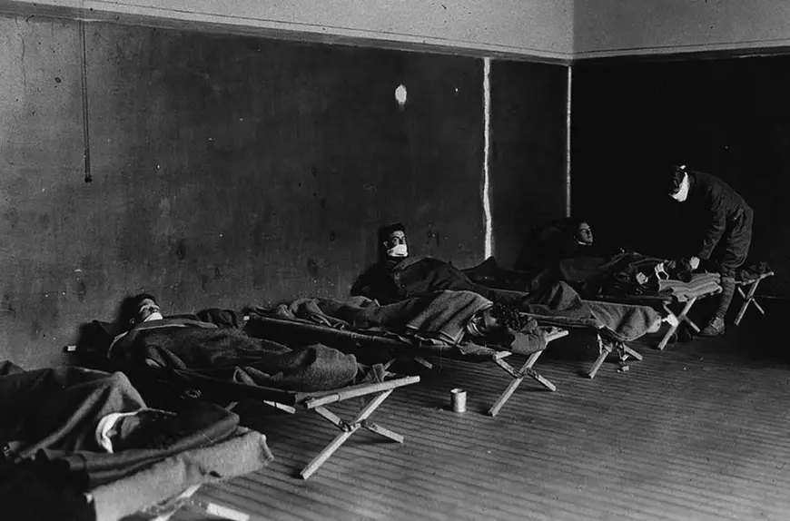 Criza COVID, istorie repetată după un secol. Laura Spinney a documentat una dintre cele mai sumbre perioade ale omenirii în “Gripa spaniolă din 1918. Pandemia care a schimbat lumea” | Fragment exclusiv din carte