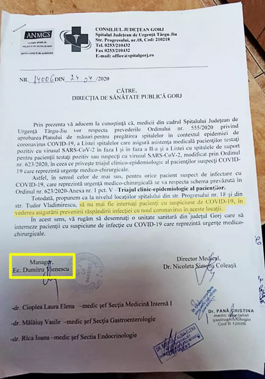Managerul Spitalului de Urgență din Tg. Jiu spune că a refuzat internarea după primul test pozitiv pentru că "nu era oficial". Azi a fost dus cu izoleta la spital