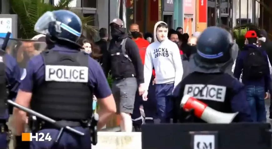 Manifestații în mai multe țări europene împotriva măsurilor anti-COVID. Italienii au ieșit în stradă cu măști în culorile drapelului, în timp ce spaniolii au protestat din mașini