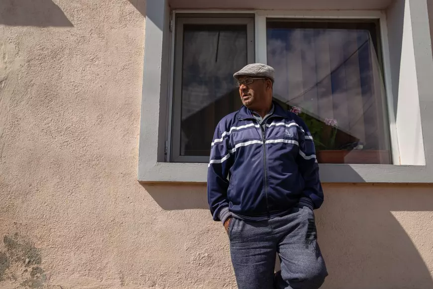 În cartierul Poştă din Buzău, carantina a trecut, supărarea pe autorităţi a rămas: “Ne-au băgat în spital ca să sperie lumea”