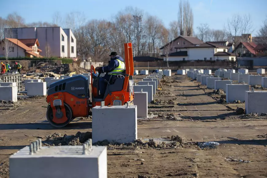 Înregistrare cu camera ascunsă. Cum se construiește stadionul din Târgoviște cu cantități fictive, iar primarul PSD Cristian Stan merge înainte