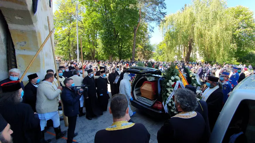 Dublă măsură la  înmormântările pacienţilor cu COVID. Derogare specială de la Arafat pentru funeraliile ÎPS Pimen: „Fiind o personalitate bisericească, n-ai cum să nu accepți”