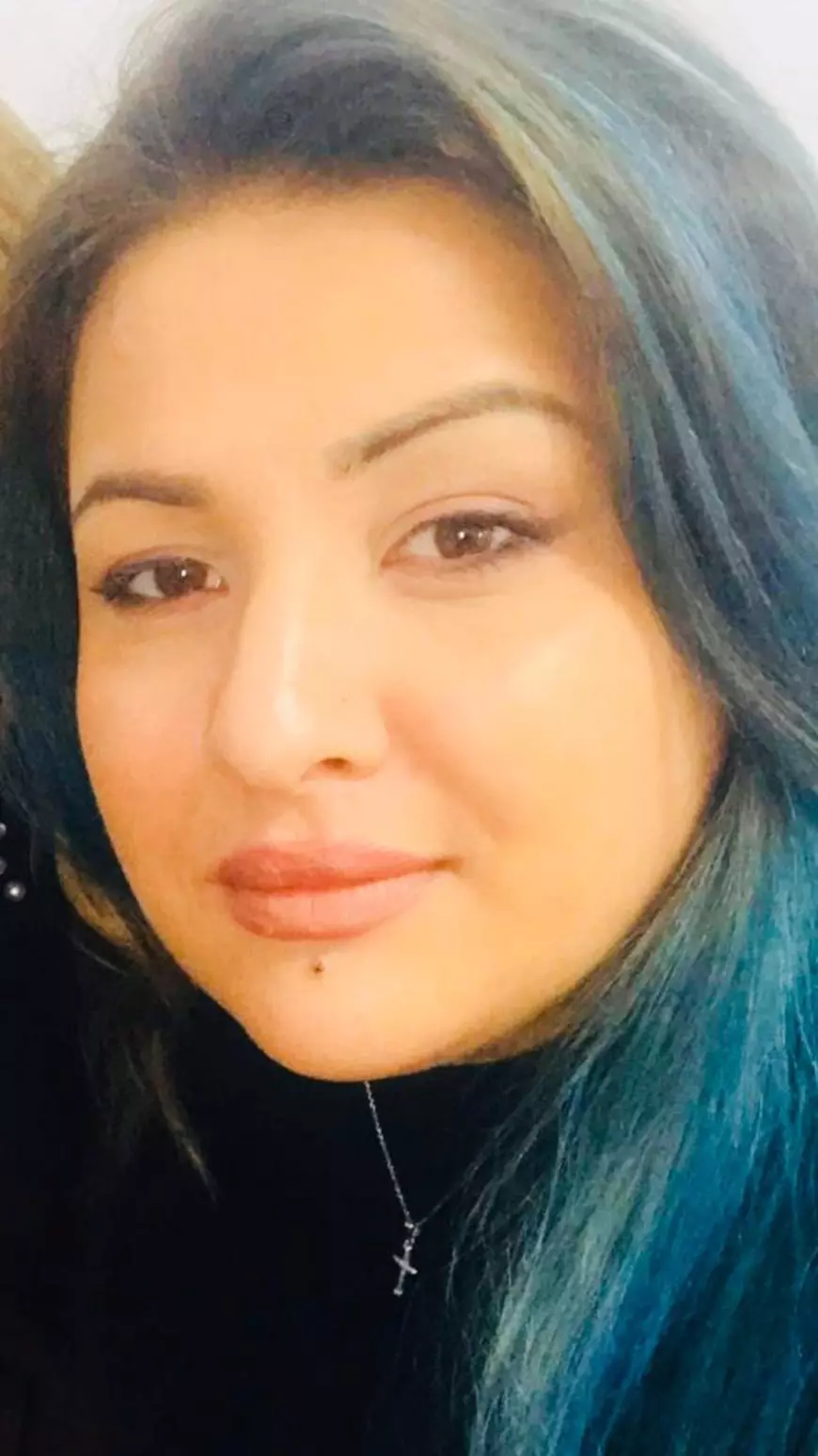 Nouă bătrâni infectați cu COVID-19 de la un cămin din Rădăuți au fost duși cu ambulanța până la spitalul din Suceava, ca să fie trimiși înapoi