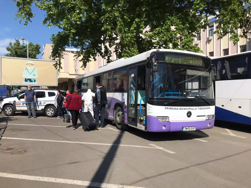 Primul tren cu îngrijitoare românce plecate la muncă în Austria a ajuns la Timișoara. Toate intră în carantină﻿