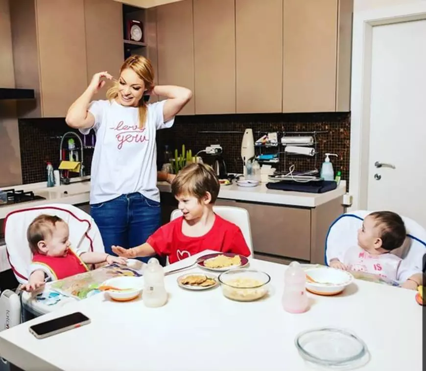 Valentina Pelinel le-a arătat tuturor cum este o dimineață în familia ei. “Milan îmi este de mare ajutor”