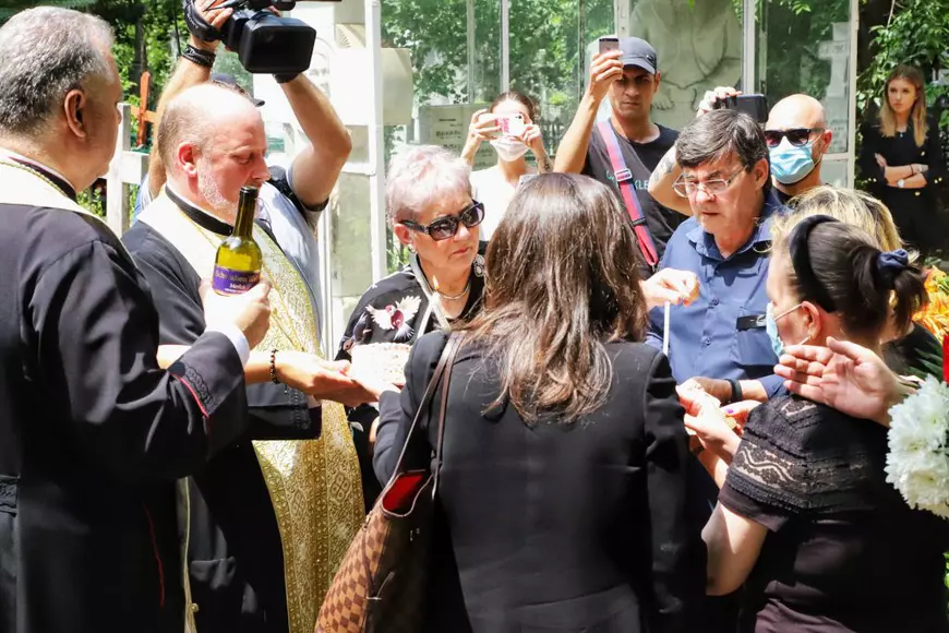 Costin Mărculescu a fost înmormântat astăzi. Zeci de persoane au fost prezente la funeralii