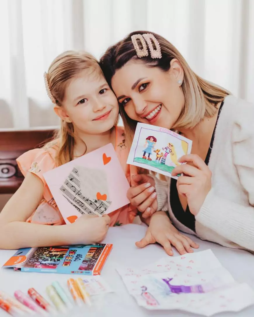 Fiica unei prezentatoare TV era să dea foc la casă. “Când am văzut-o cu aprinzătorul de la aragaz mi-au trecut prin cap 2345 de scenarii”