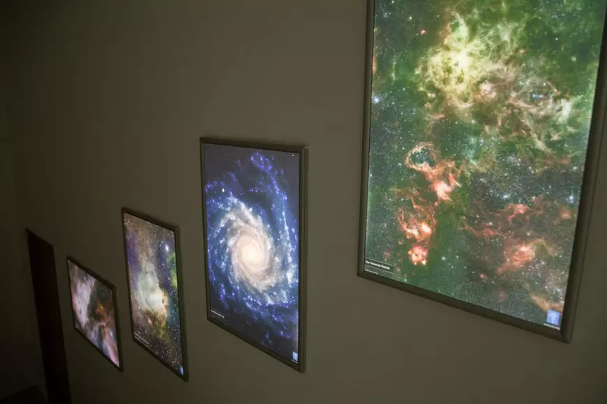 Tânărul astronom Ciprian Vîntdevară a dat unei stele numele Bârladului și îi învaţă pe copii să privească cerul: “Măcar au văzut că mai este ceva dincolo de satul lor”