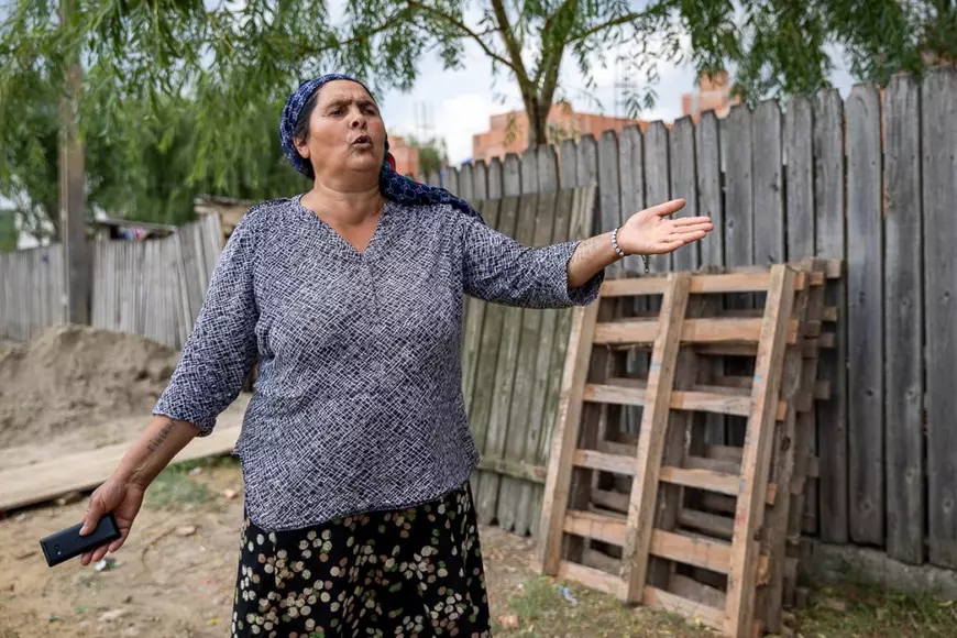 În Murgeni, jandarmii vin şi pleacă, bulibaşa rămâne. Statul român face paradă de forţă într-un oraş pe care l-a abandonat în toate celelalte privinţe