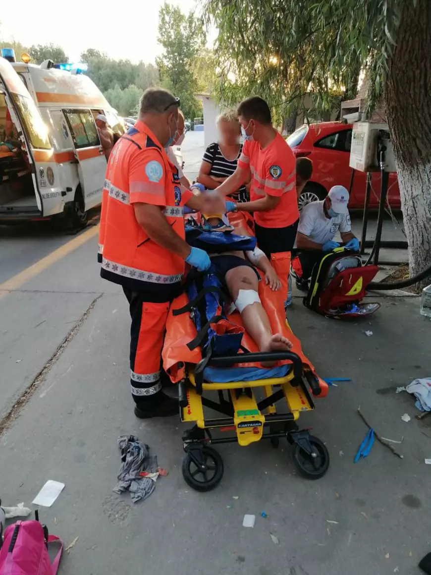 Accident naval cu 13 răniți la Murighiol. Trei persoane au fost transportate la spital