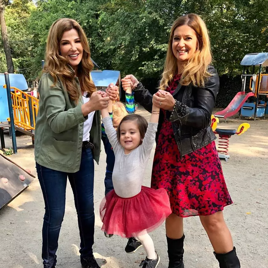 Amalia Enache merge zilnic la serviciu, în perioada pandemiei, și acceptă și extrajoburi. Cum și-a făcut curaj: “Un pompier, atunci când focul arde foarte tare, ce face?”