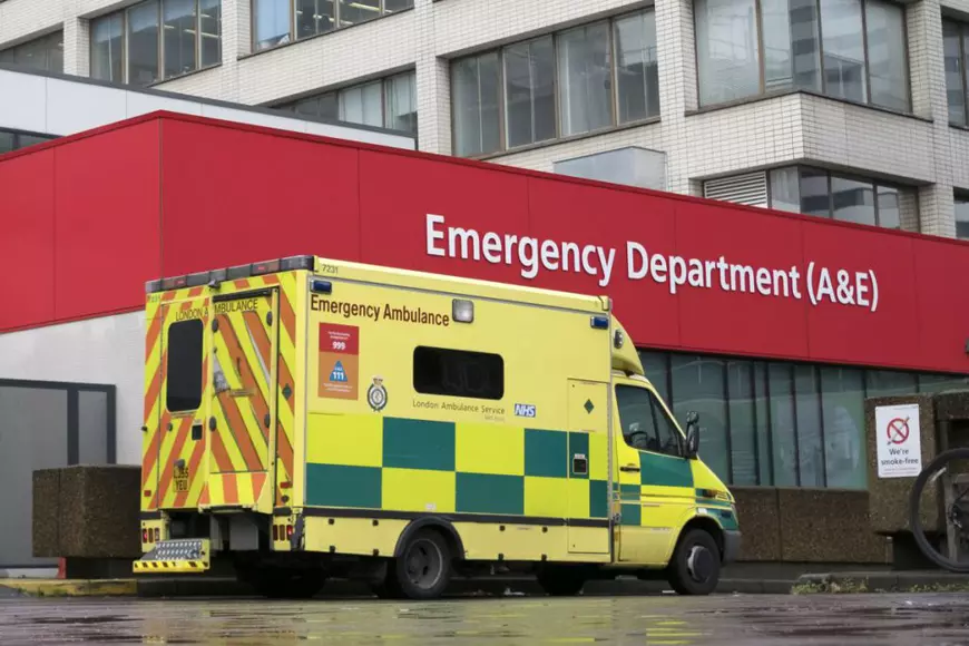 Guvernul britanic a dat contracte de miliarde de lire pentru echipament medical unor apropiați sau firme de apartament, sub pretextul urgenței COVID