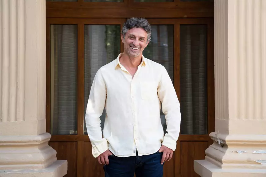 Andi Vasluianu este dezinvolt pe micul ecran, dar timid în viața de zi cu zi. “Sunt timid, dar mă tratez”