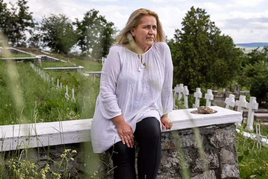 Eroi uitați într-un cimitir din Turda. Un clujean a găsit, după 75 de ani, locul unde e îngropat bunicul său mort în al Doilea Război Mondial