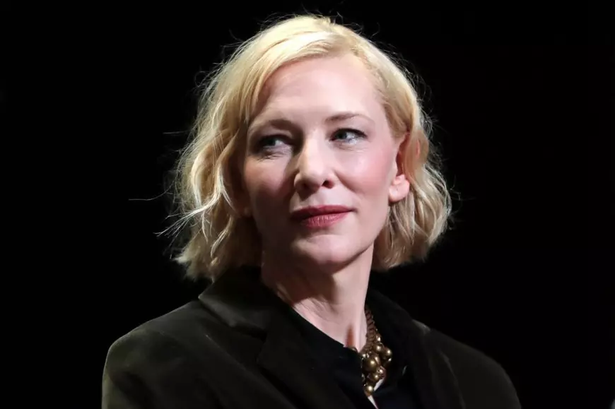 Regizorul Cristi Puiu, în juriul Festivalului de Film de la Veneția, alături de actrița Cate Blanchett