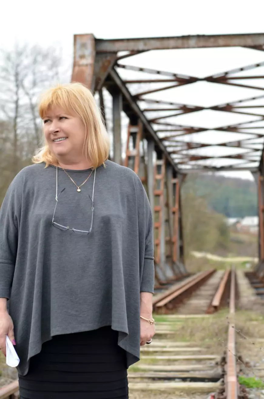 Cum ajung copiii să creadă că abuzurile sexuale sunt normale! ”Asta e dragostea pe care un tată i-o oferă fetiței lui, iar eu nu știu să răspund la ea”