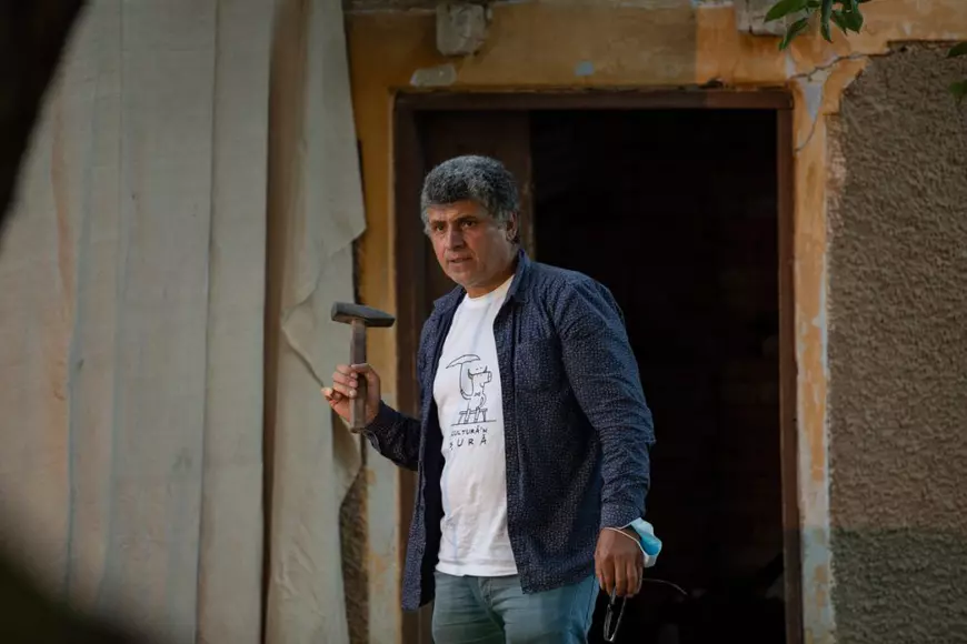 Scriitorul Flavius Lucăcel