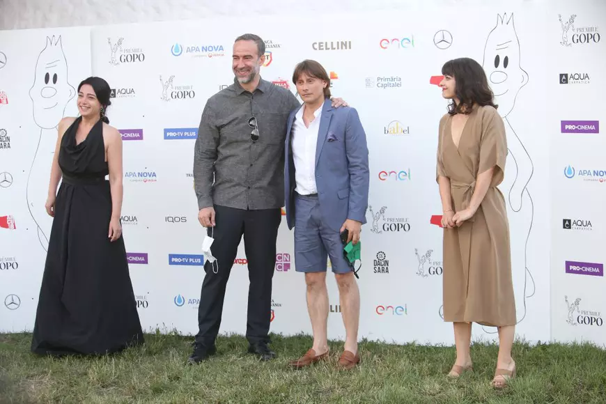 Actorul Marius Manole speră ca industria culturală să reînceapă spectacolele cât mai repede. ”Vremurile sunt grele, iar publicul nu trebuie înșelat”