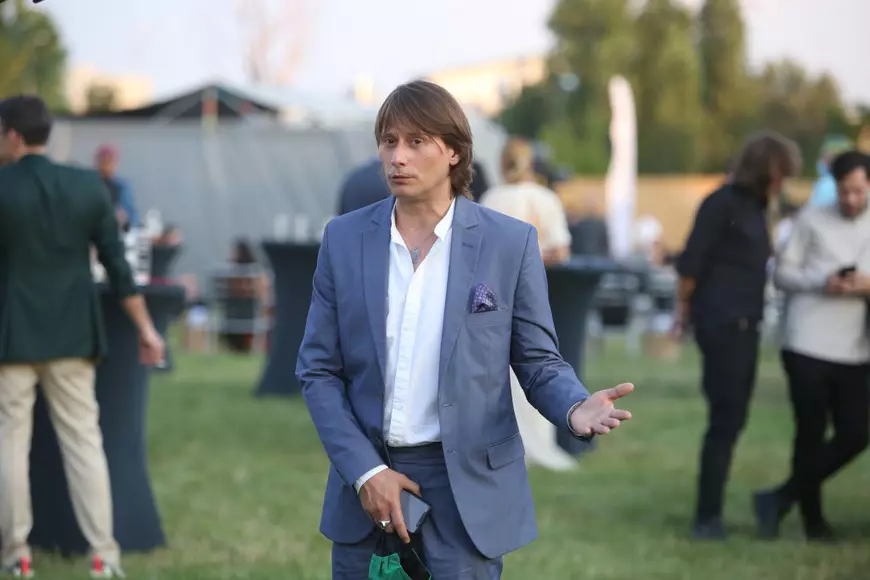 Actorul Marius Manole speră ca industria culturală să reînceapă spectacolele cât mai repede. ”Vremurile sunt grele, iar publicul nu trebuie înșelat”