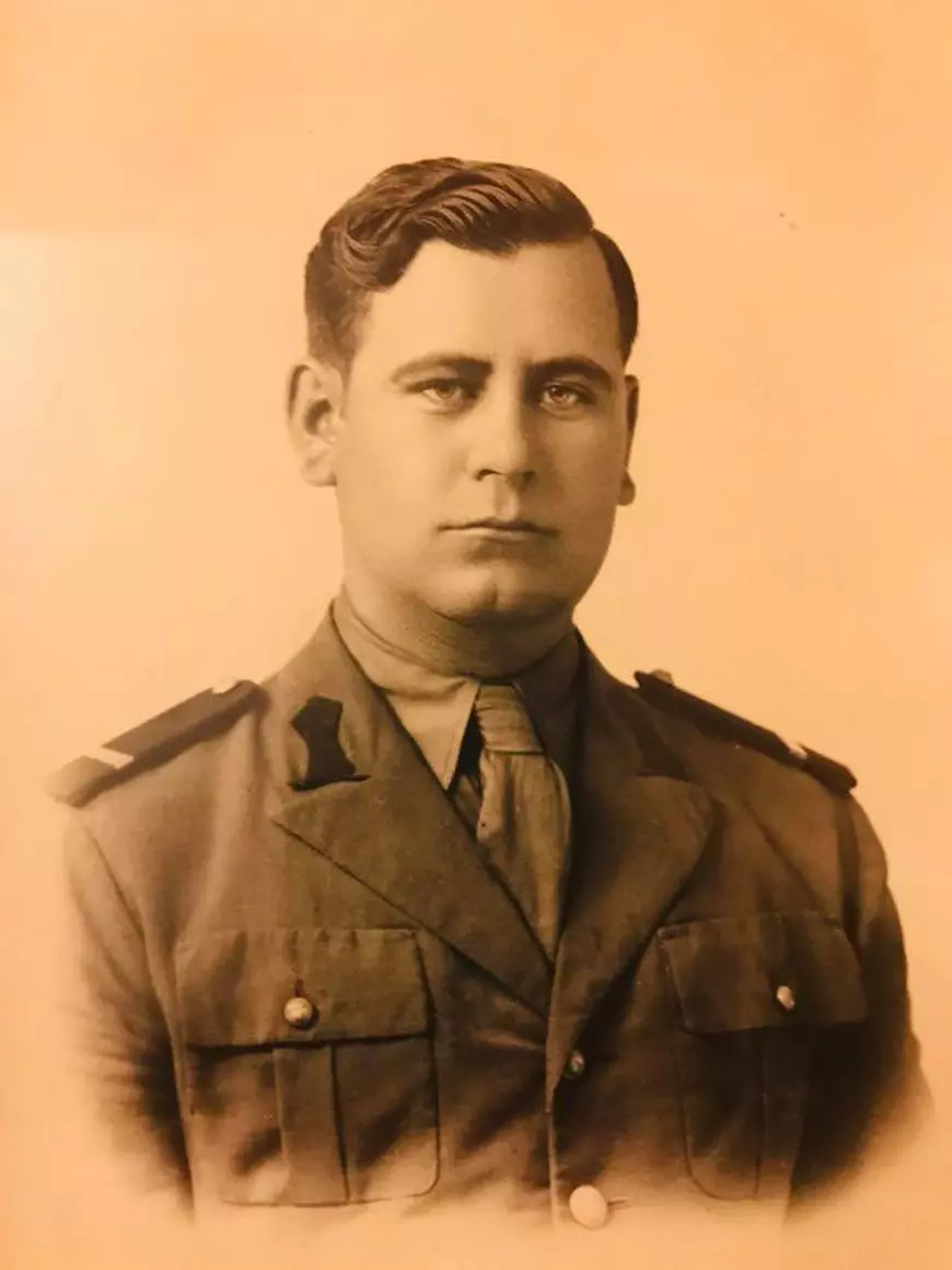 Eroi uitați într-un cimitir din Turda. Un clujean a găsit, după 75 de ani, locul unde e îngropat bunicul său mort în al Doilea Război Mondial