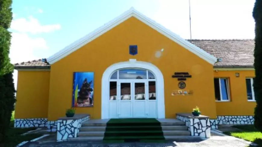 Poliția îi caută pe angajații care au filmat grătarul din starea de urgență din curtea unei unități: ”O vânătoare de vrăjitoare”