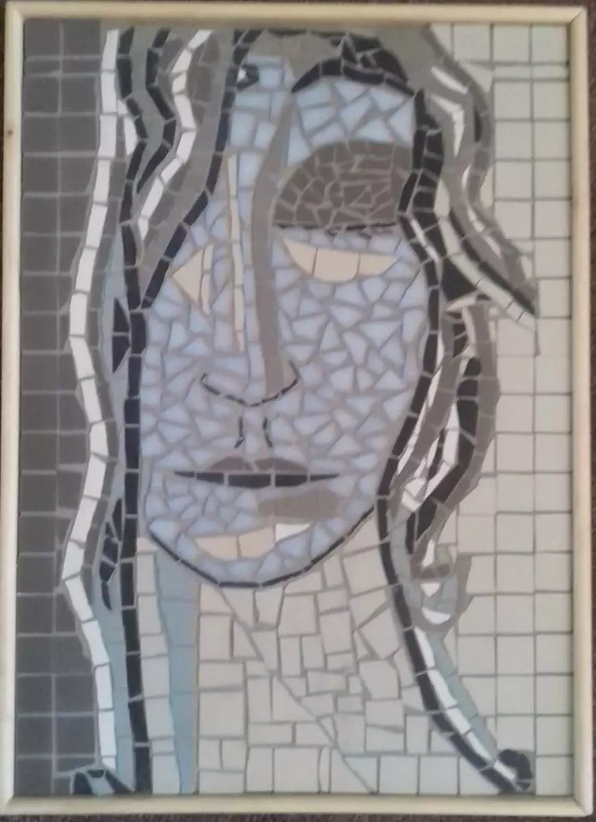 Povestea emoționantă a unei britanice care pictează cu ochii, după ce a rămas paralizată: „E fantastic faptul că tehnologia a făcut asta posibil”