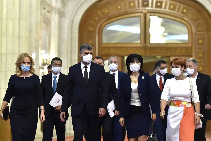 Întrebare pentru „vânătorul de CV-uri false” ale șefilor PSD și PNL: „De ce aleșii și candidații USR-PLUS au cele mai violente propuneri contra săracilor?!”