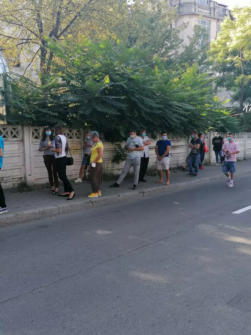 Zeci de persoane au venit să doneze sânge la Iași, după ce primarul a promis câte 500 de lei de donator