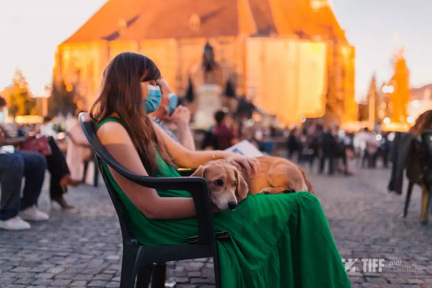 Lecția Clujului: 45.000 de spectatori au participat la TIFF, purtând mască și păstrând distanța. Dintre sutele de organizatori și voluntari nu s-a îmbolnăvit nici unul