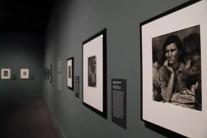 Recomandări culturale: Teatru cu emigranți din primul val. Scena se mută online, iar actorii și spectatorii își împart replicile