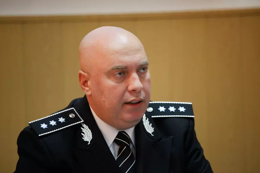 Cum a fost salvată o româncă ținută prizonieră în Spania. Polițistul buzoian care a primit apelul la 112 reclamă indolența și incompetența șefilor!