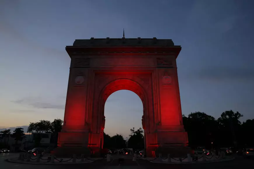 Mai multe clădiri din centrul Bucureștiului vor fi iluminate în roșu pentru comemorarea martirilor Brâncoveni şi conştientizarea violenţelor împotriva creştinilor