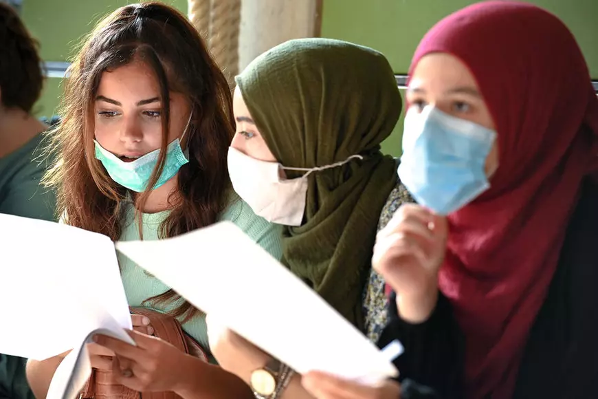 Deutsche Welle: O parte dintre elevii din Germania riscă să fie exmatriculați dacă nu poartă masca inclusiv la orele de curs