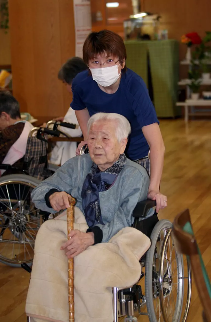 Cum a reușit Japonia să evite o criză COVID-19, deși are cea mai îmbătrânită populație din lume