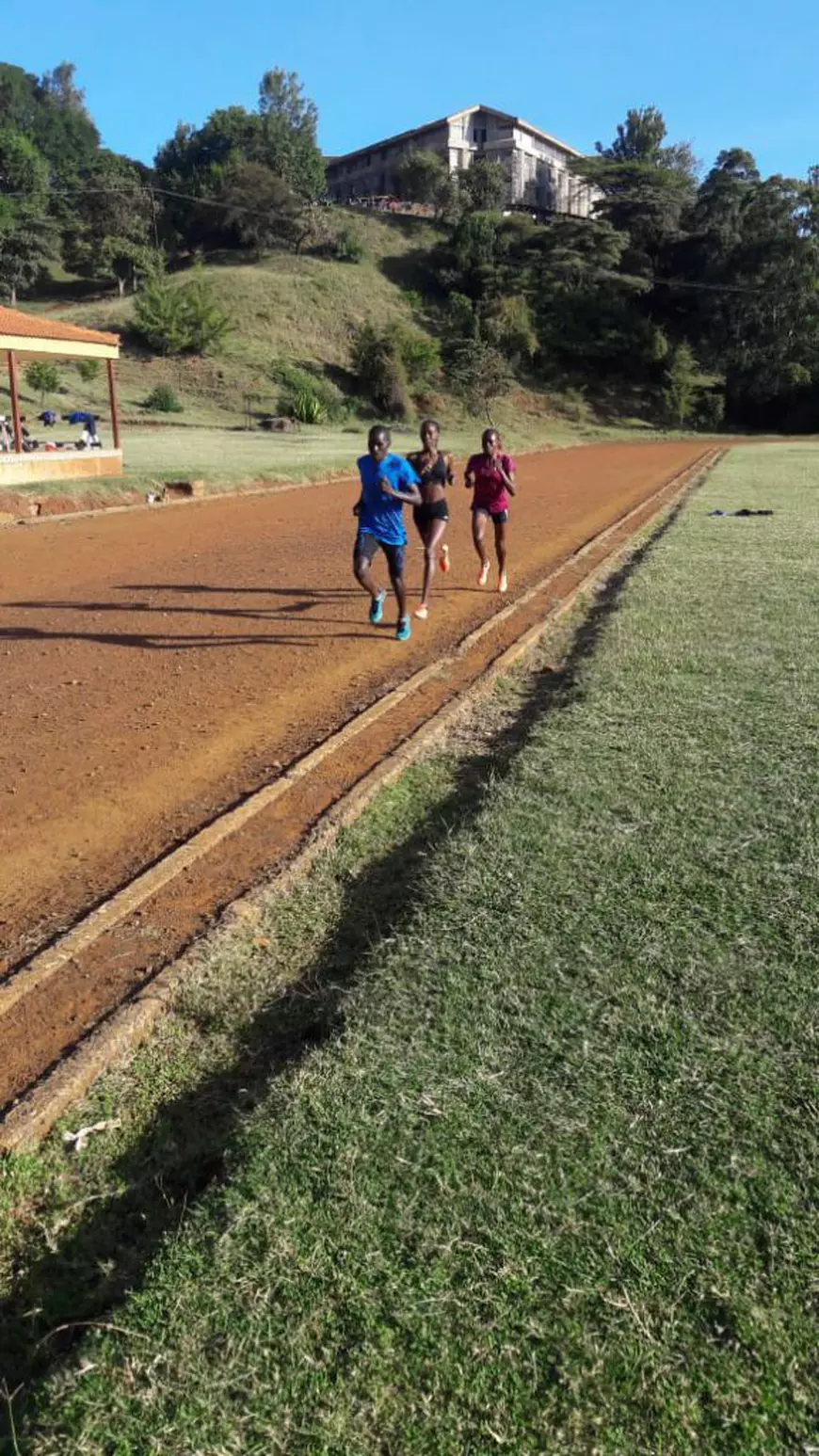 Cei săraci nu-și permit să-și stopeze viața și visurile. Cum s-au antrenat în pandemie kenyencele legitimate la Steaua