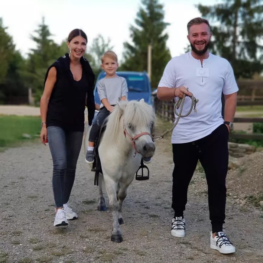Ilinca Vandici, despre prima zi de grădiniță a fiului ei. “Nu sunt panicată, nu-l urmăresc pe camerele de supraveghere”