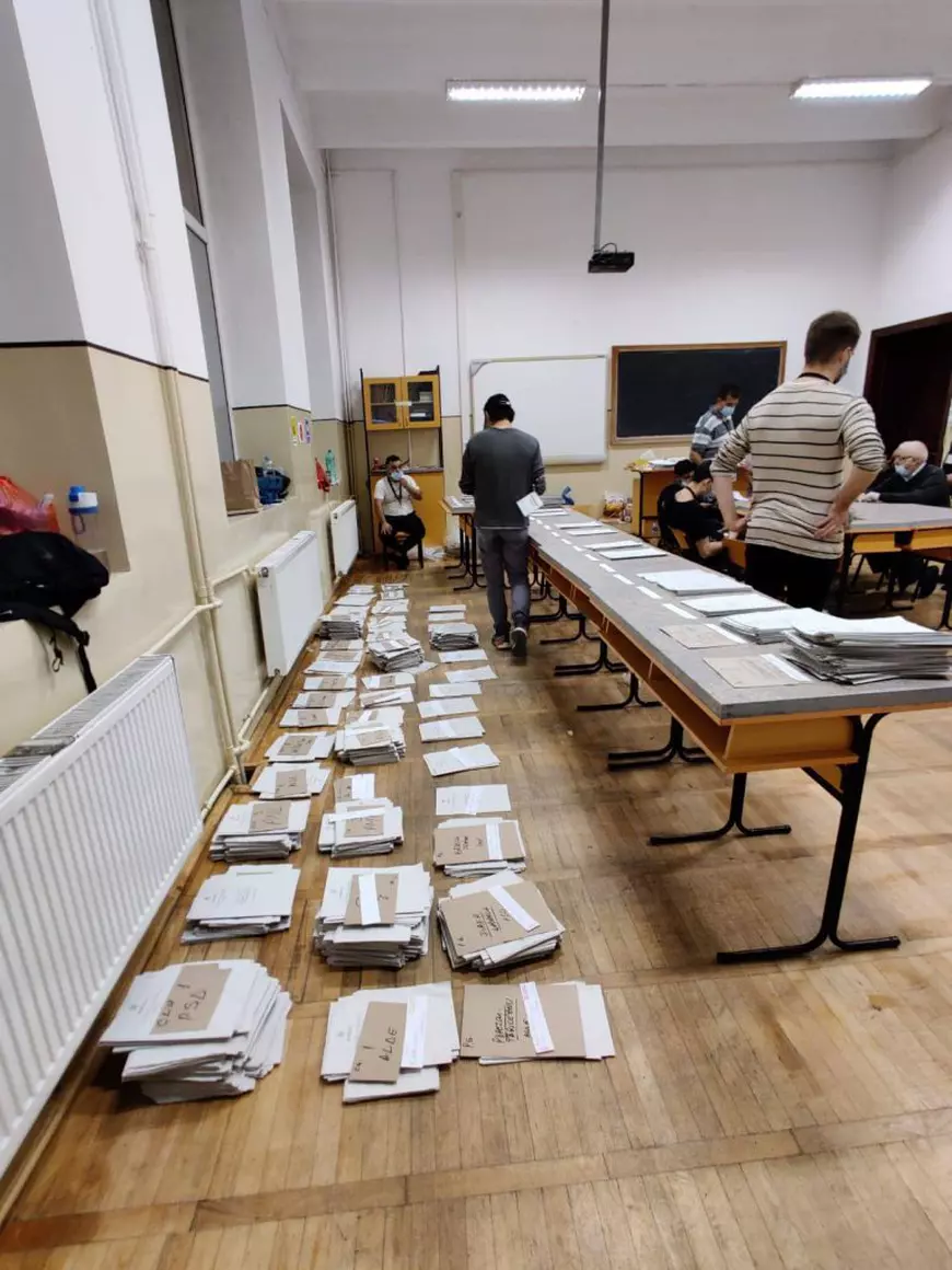 Filmul suspiciunii de fraudă electorală din sectorul 1. Cum l-au prins liberalii și useriștii pe candidatul PSD care a ieșit cu 473 de procese verbale din sediul BES