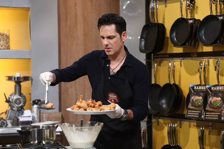 Imagini rare cu Ștefan Bănică și fiul lui, în bucătăria Chefi la cuțite. Ce spune Radu despre mama lui. „M-a învățat de mic”