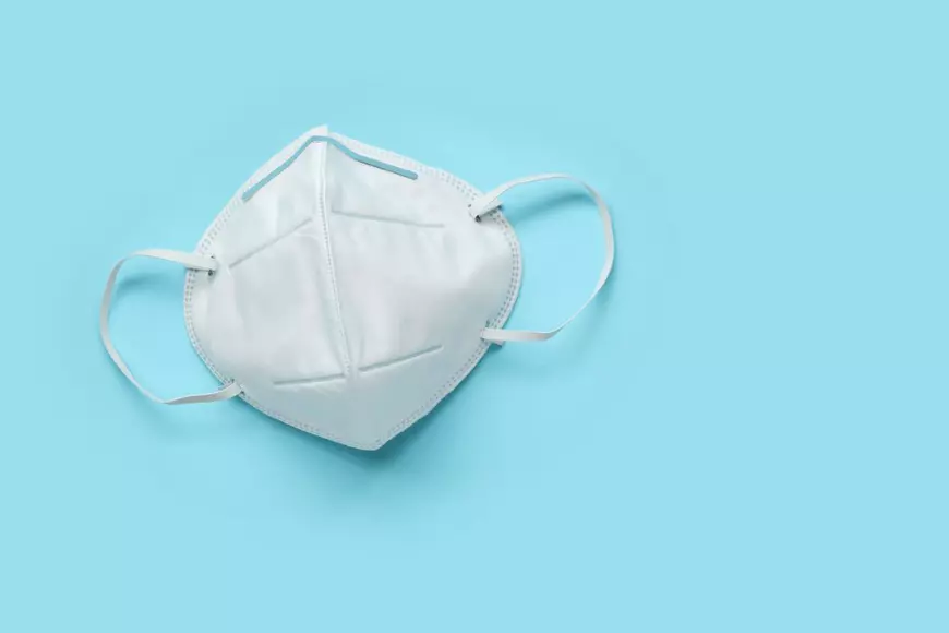 Principalele diferențe între măștile de protecție existente pe piață. Cât protejează fiecare și, mai ales, pe cine?