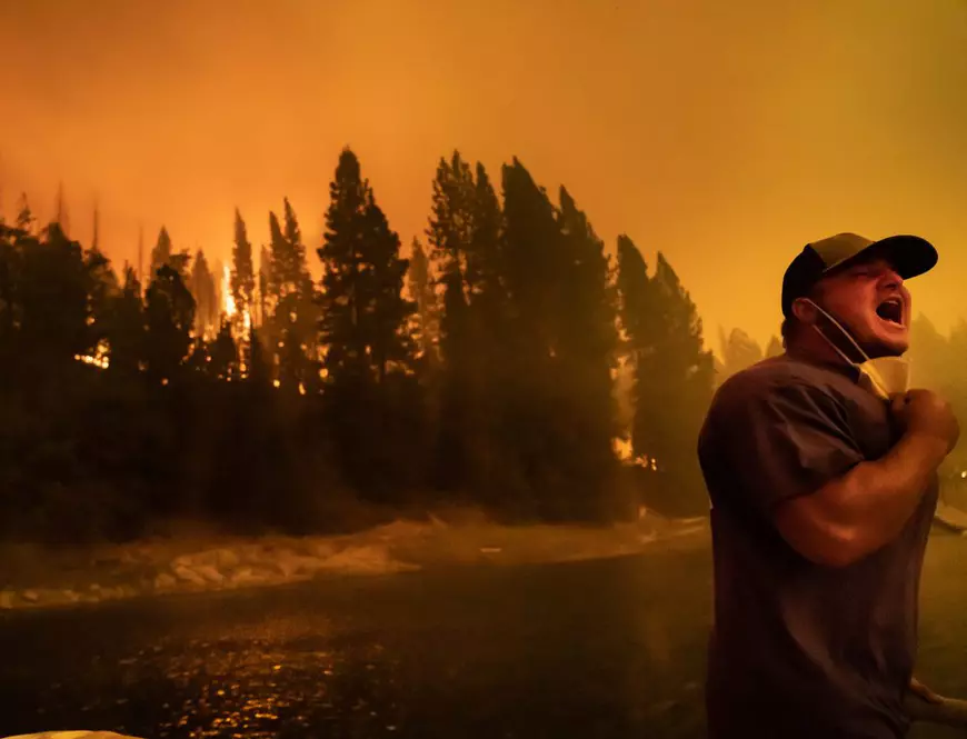 VIDEO | Incendii devastatoare în California. Autoritățile dau vina pe focurile de artificii de la o petrecere