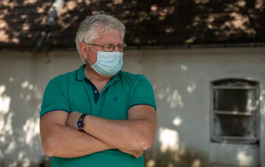 O tradiție de secole, băgată în pământ de COVID-19. Tulburările economice aduse de pandemie au închis fabrica de sticlă de la Avrig