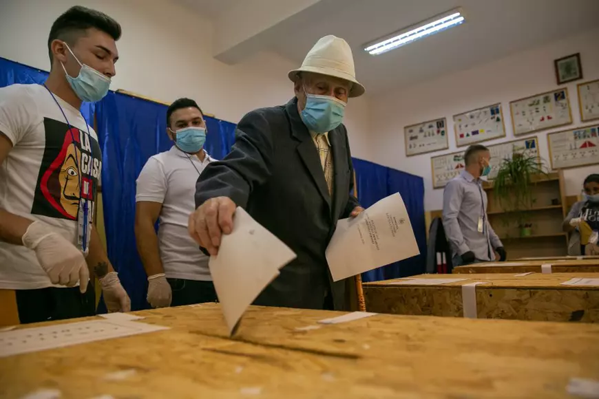 „Eu mi-am trecut viața”, spune un bătrân de 90 de ani, care nu a ratat niciun an de alegeri