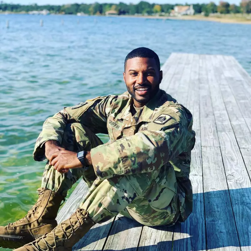 VIDEO | Filmul unei arestări greșite. Un american de culoare, fost militar, a fost reținut în timp ce făcea jogging, pentru că semăna cu un suspect