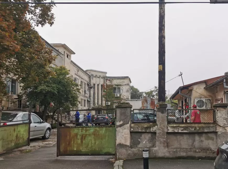 Cum justifică CJ Dolj că sediul IML Craiova, care stă să cadă, nu a fost băgat în reparații. Directoarea spunea că renovarea e promisă de 5 ani