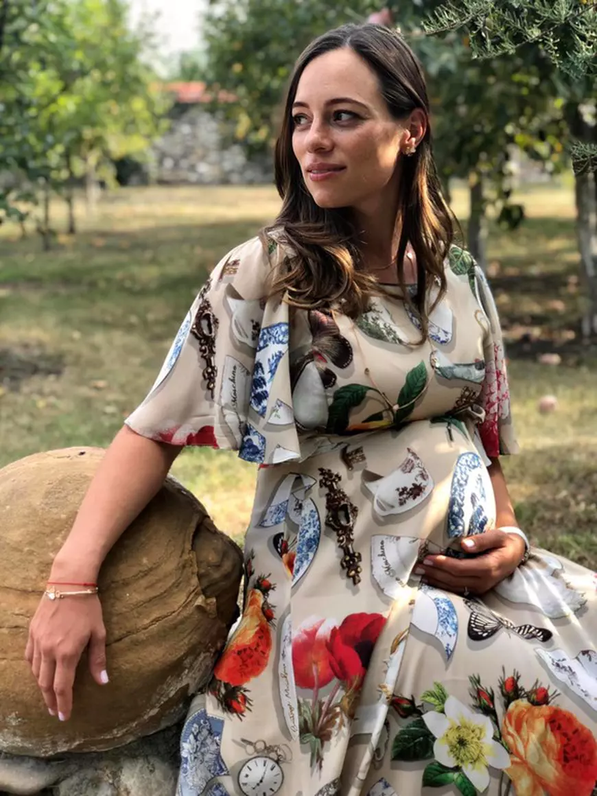 Fostul principe Nicolae și soția lui vor deveni părinți în curând. Cum arată Alina Binder, însărcinată în luna a opta