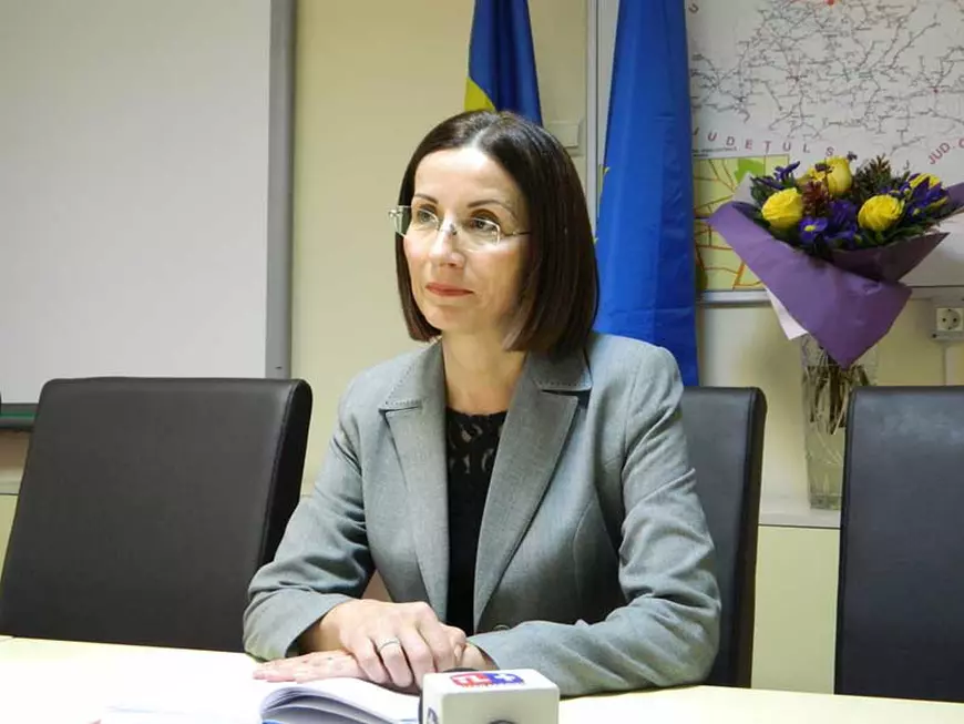 Primarul din Borșa acuză Inspectoratul Școlar că a vrut să ascundă cazul profesoarei care și-a agresat elevii. „Nici vorbă, nu poți tăia capul unui om fără anchetă”