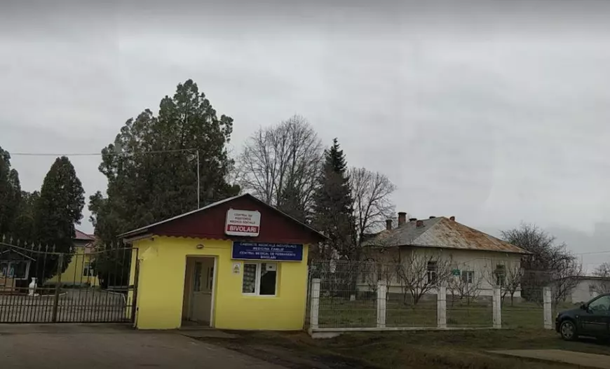 Cum a învins un medic de familie un focar de COVID la un cămin cu zeci de bătrâni: “Îmi era frică să nu mă infectez, pentru că rămânea centrul fără medic”